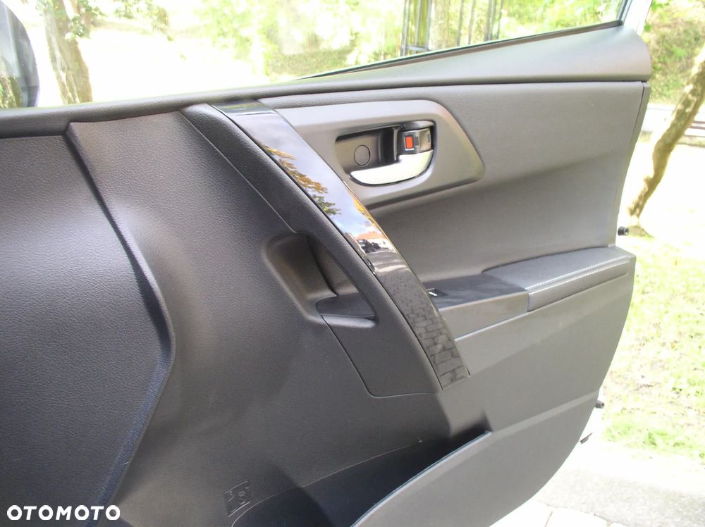 Toyota Auris 1.8 VVT-i Hybrid Automatik Touring Sports Executive - 17