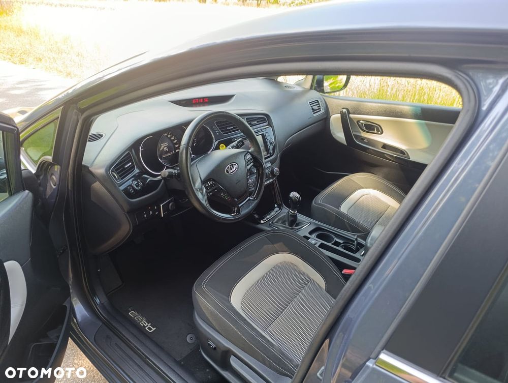 Kia Ceed 1.6 CRDi Business Line - 13
