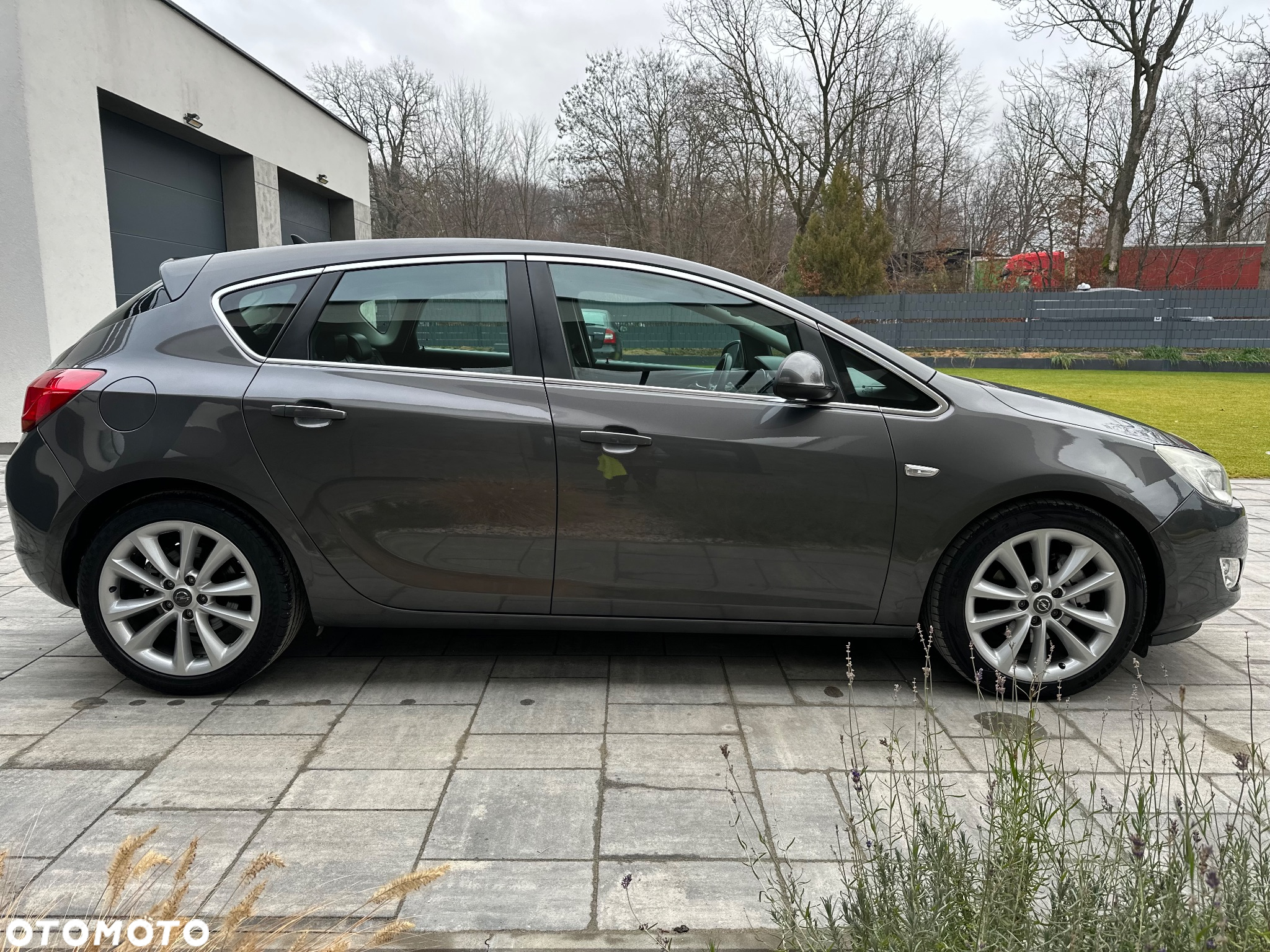 Opel Astra IV 2.0 CDTI Cosmo - 6