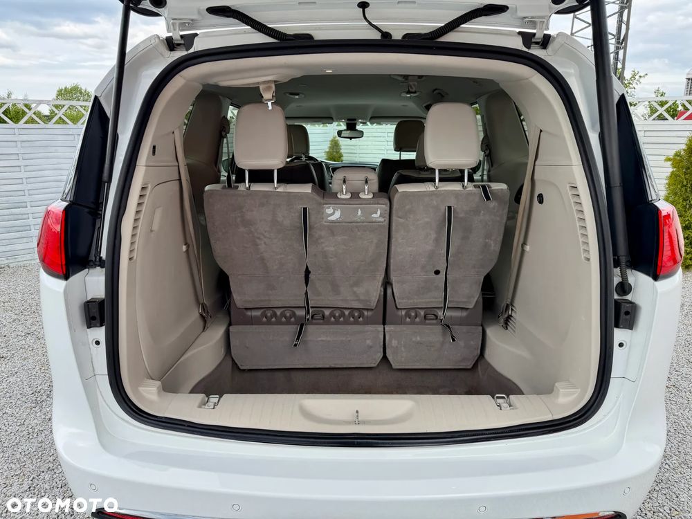 Chrysler Pacifica - 37