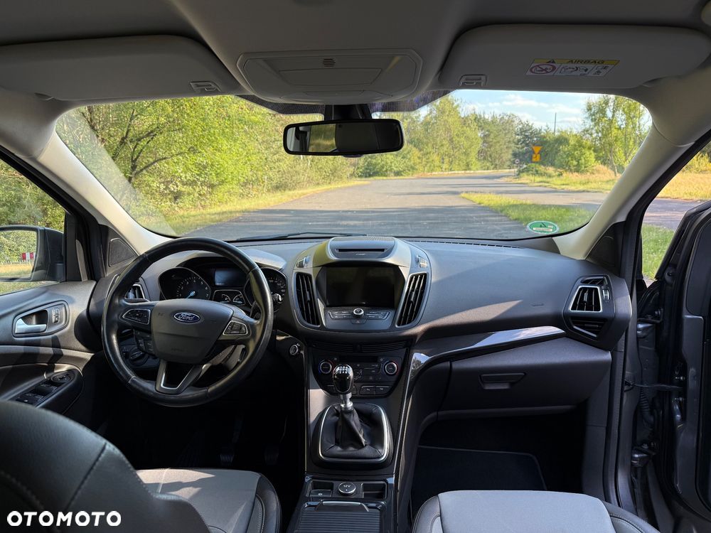 Ford Kuga 1.5 EcoBoost 2x4 Titanium - 11