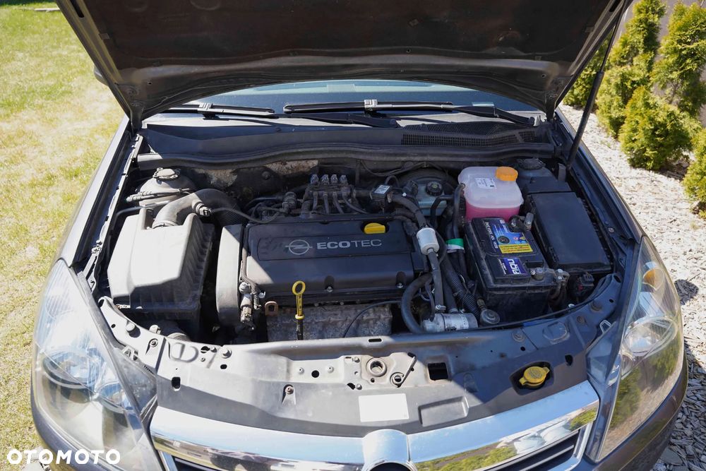 Opel Astra 1.6 - 8