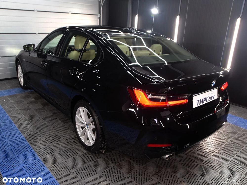 BMW Seria 3 318i - 34