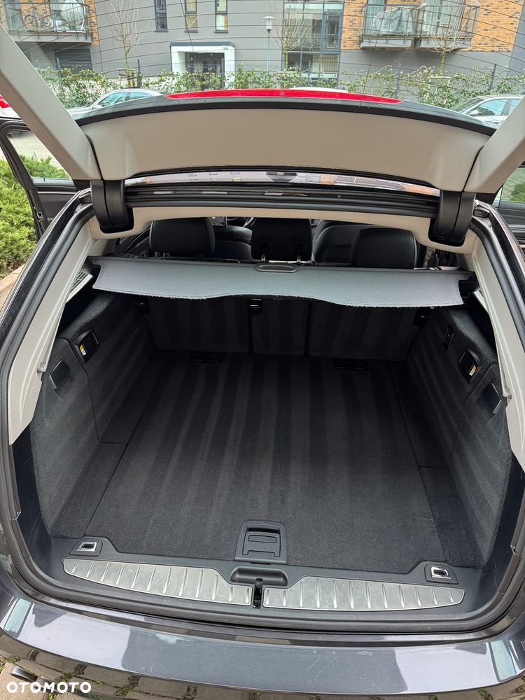 BMW Seria 5 520d Luxury Line - 23