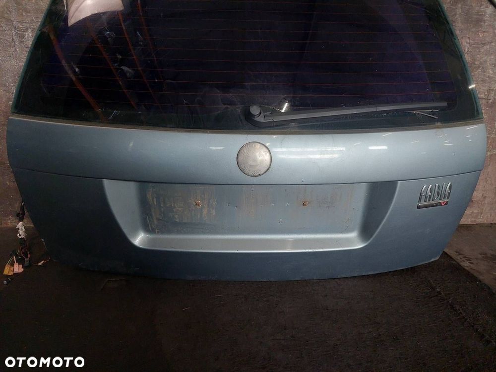 KLAPA BAGAŻNIKA + LAMPY TYŁ SKODA FABIA I KOMBI 9151 - 2