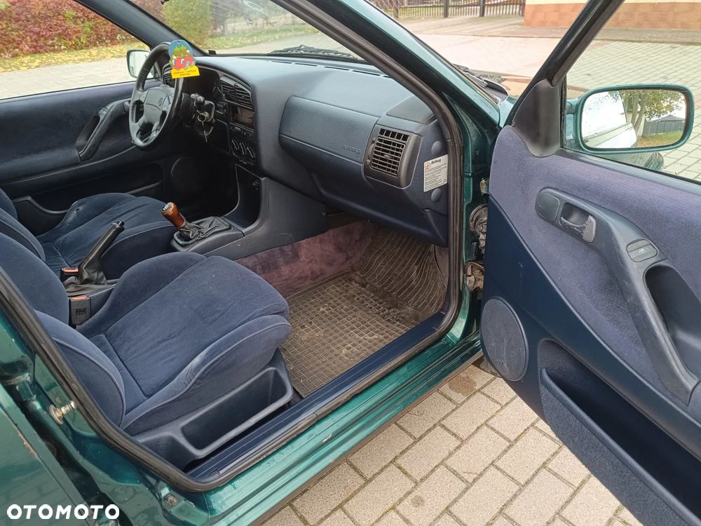 Volkswagen Passat - 11