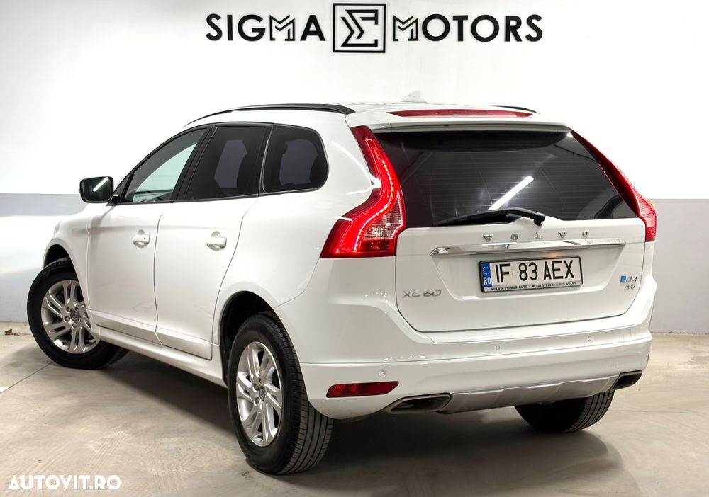 Volvo XC 60 D4AWD Momentum - 4