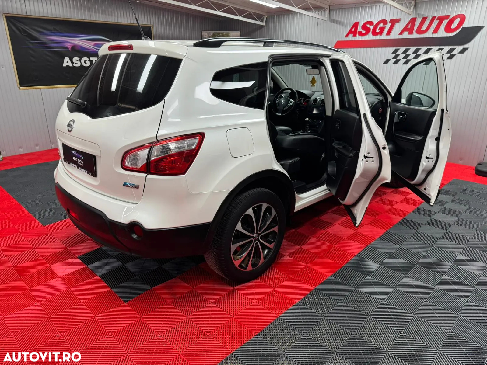 Nissan Qashqai+2 - 6