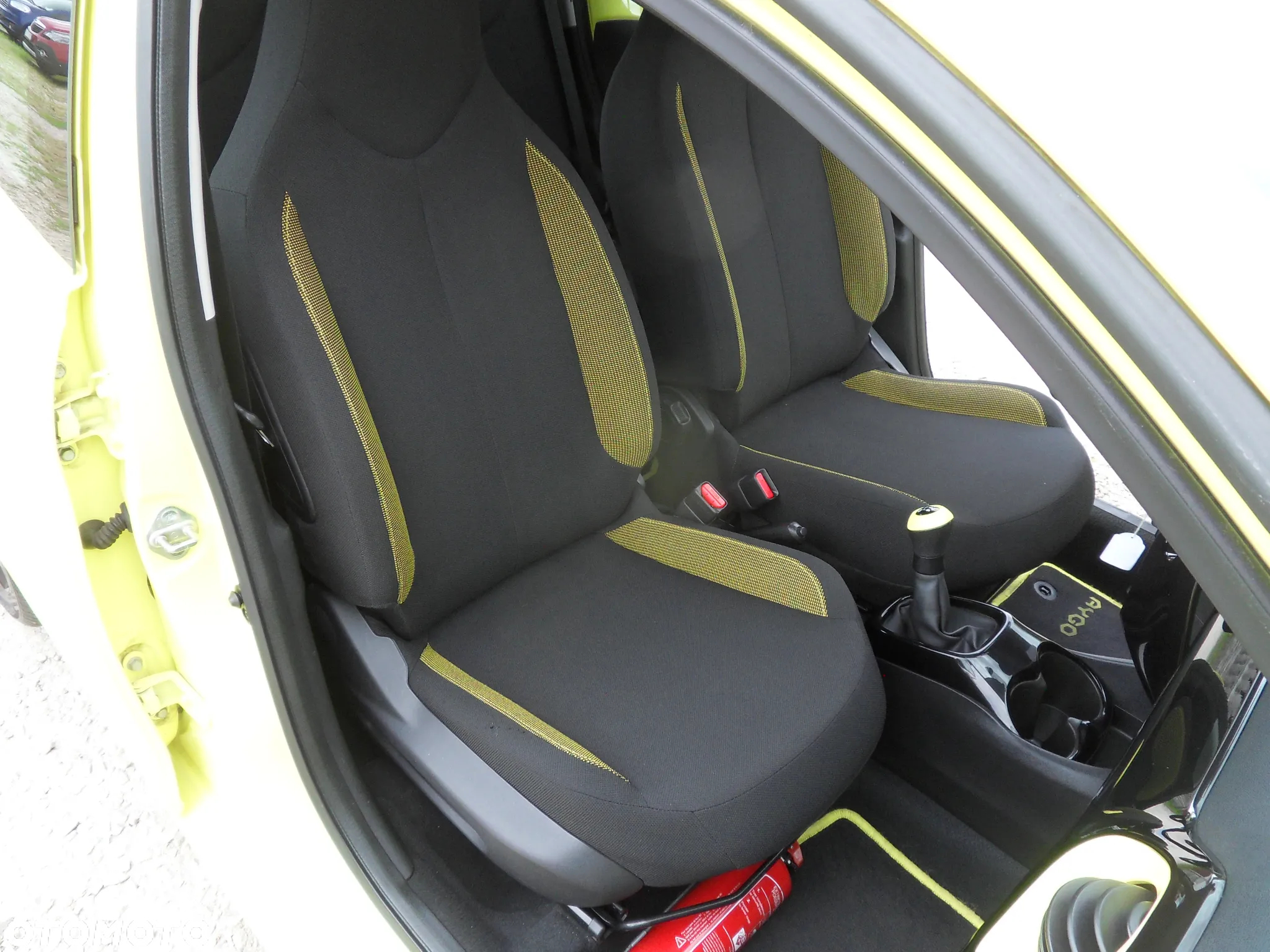 Toyota Aygo x-play touch - 14
