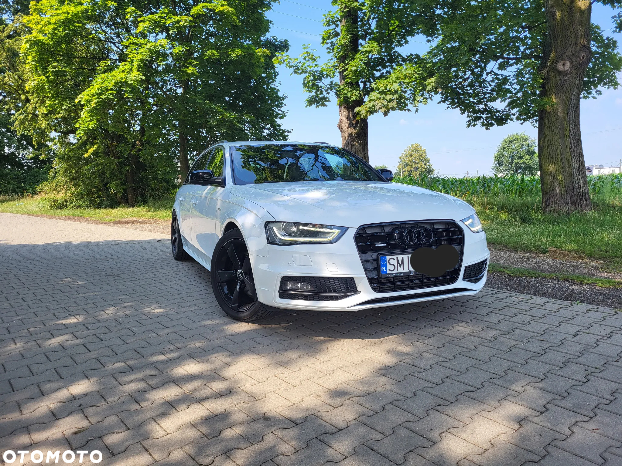 Audi A4 Avant 2.0 TDI DPF quattro S tronic S line Sportpaket - 2