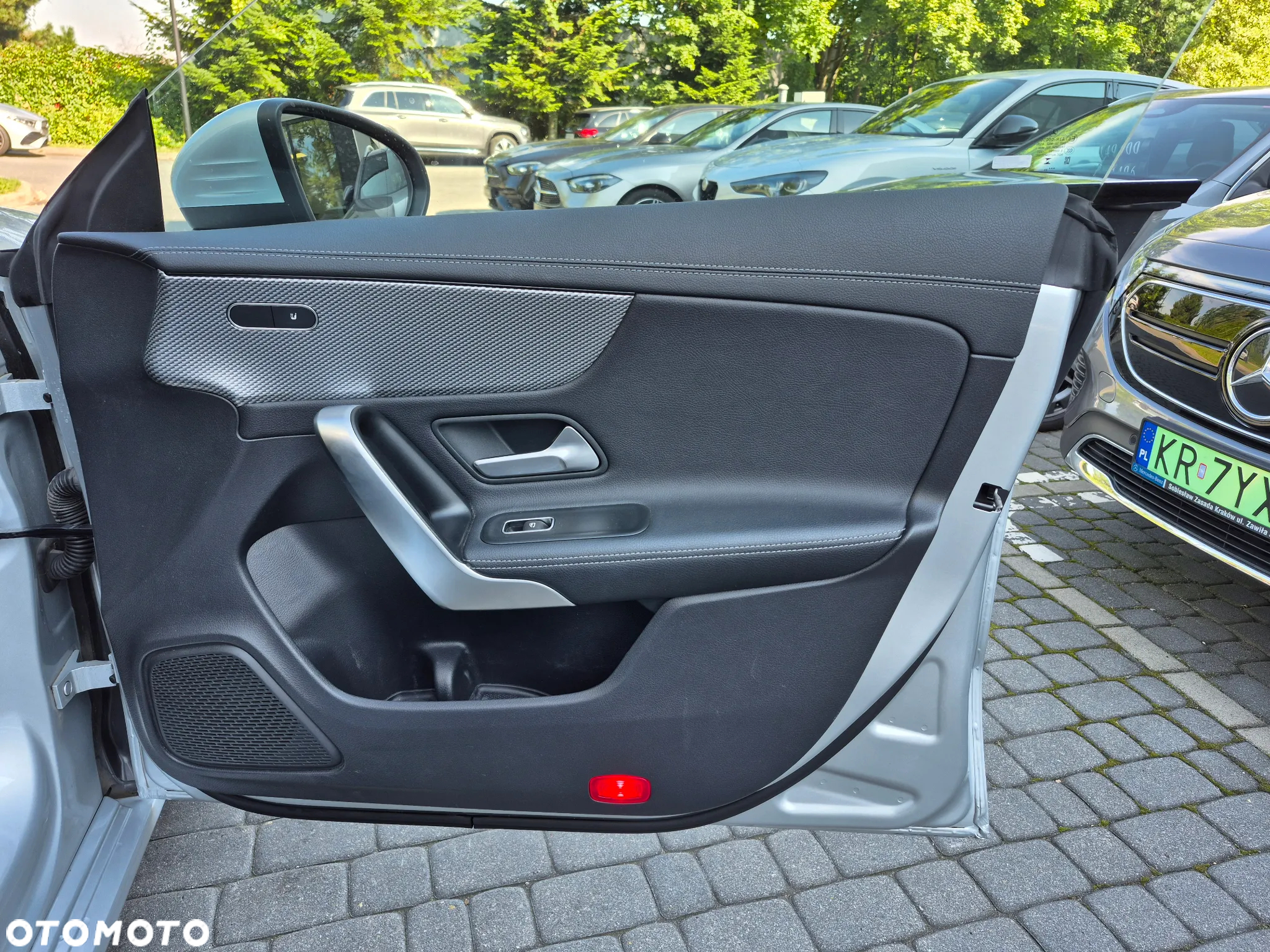 Mercedes-Benz CLA 180 7G-DCT - 31