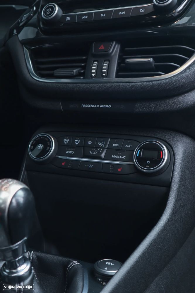 Ford Fiesta 1.5 EcoBoost S&S ST X - 25