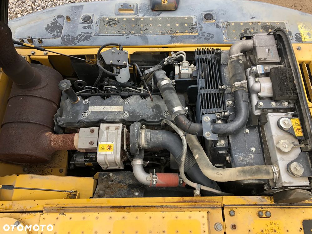Komatsu PC 210LC-8 - 17
