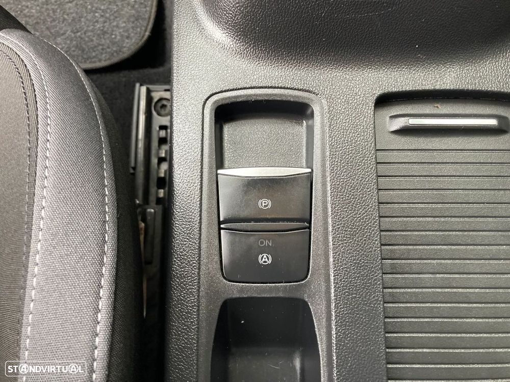 Ford Focus SW 1.5 TDCi EcoBlue Titanium - 26