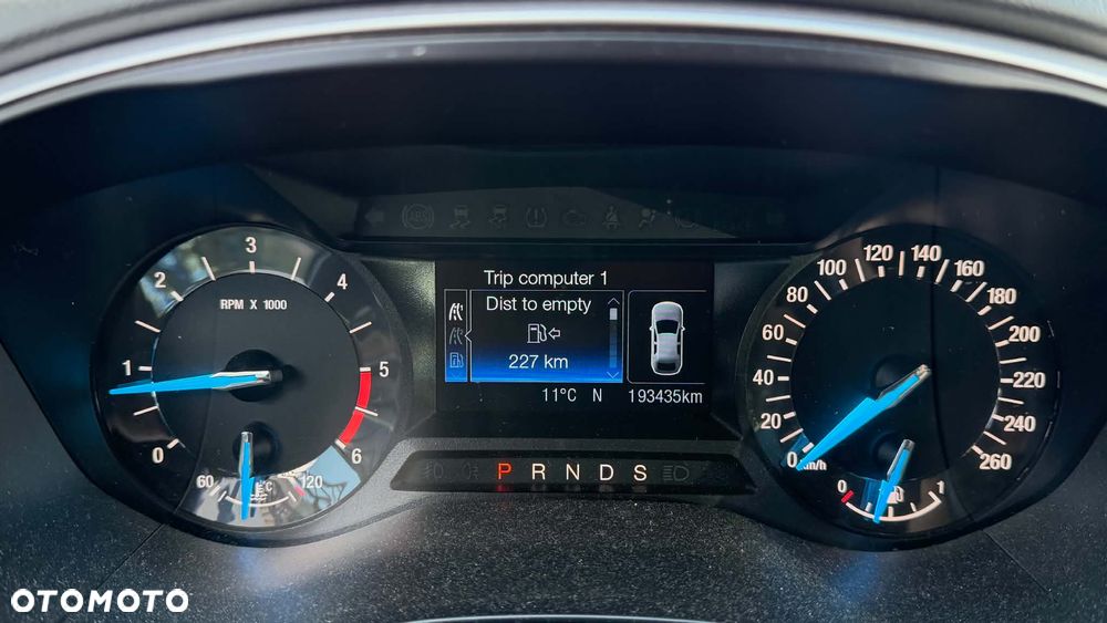 Ford Mondeo 2.0 TDCi Ambiente PowerShift - 19
