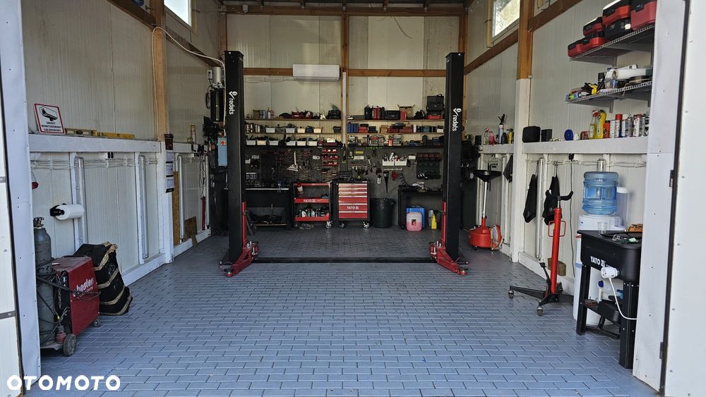 Mercedes-Benz Klasa C 180 BlueEFFICIENCY 7G-TRONIC - 38