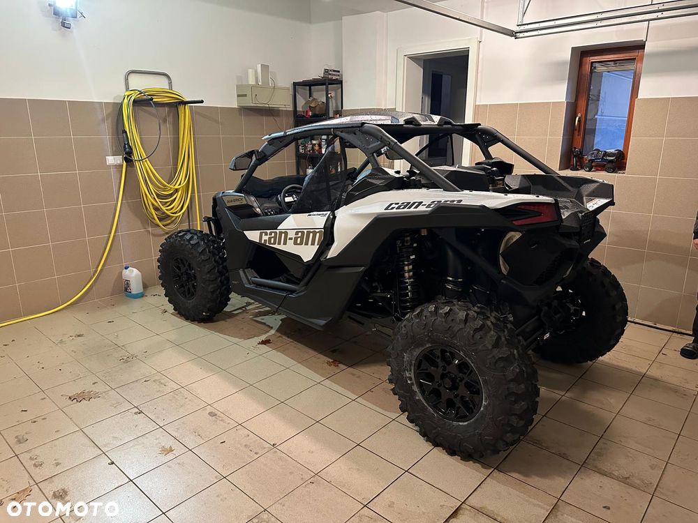 Can-Am Maverick - 1