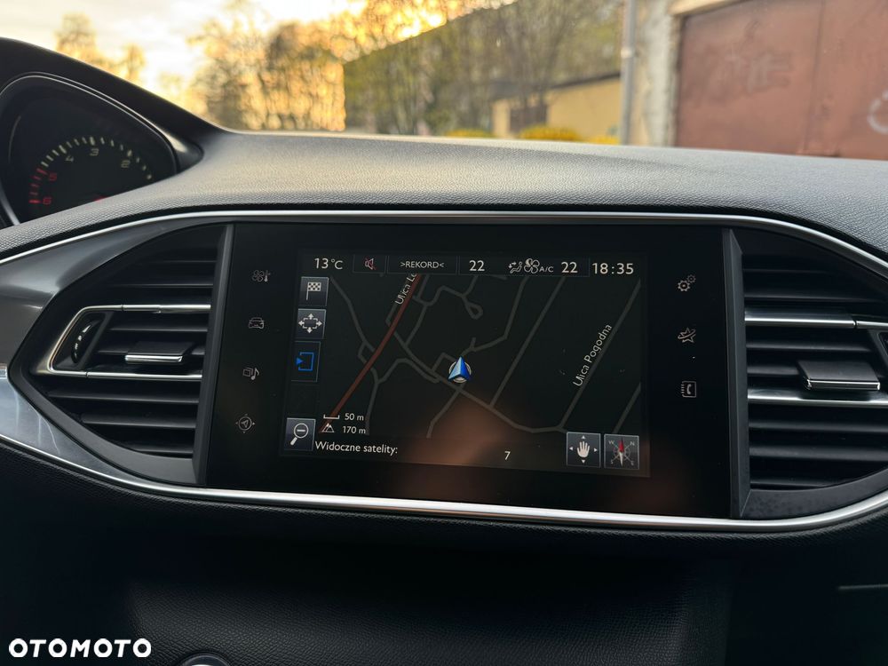 Peugeot 308 1.6 e-HDi Allure S&S - 16