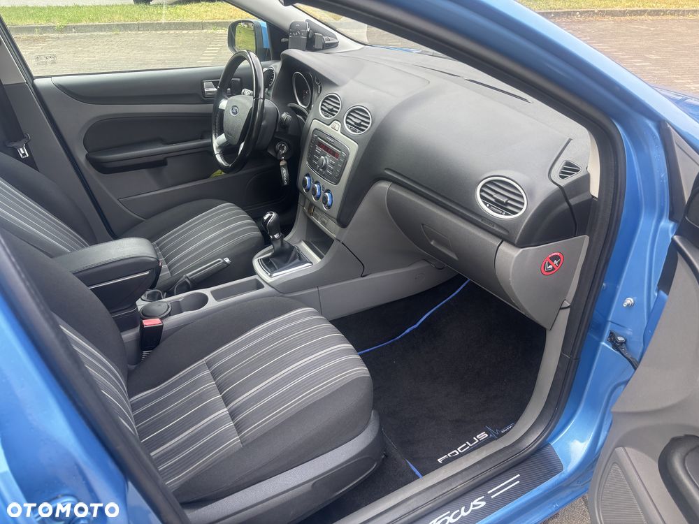 Ford Focus 1.6 16V Style - 22