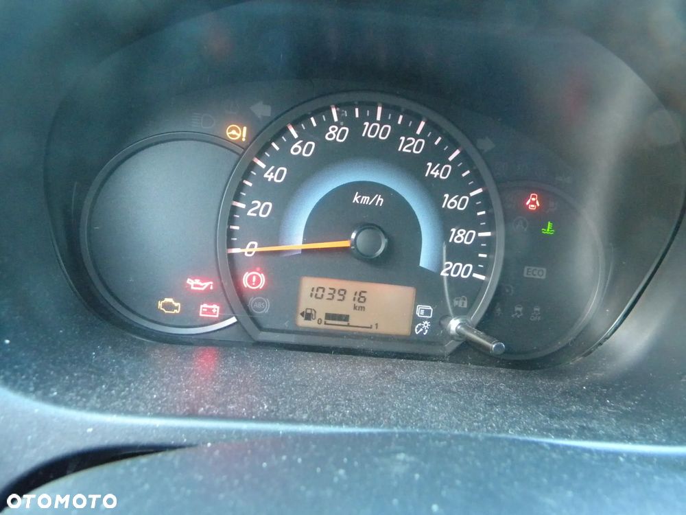 Mitsubishi Space Star - 10