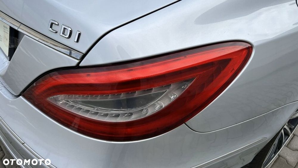 Lampa tylna prawa tył prawy Mercedes W218 CLS A2189060258 - 16