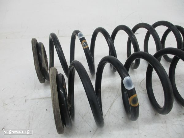 Mola Suspensao Tras Volkswagen Jetta Iii (1K2) - 2