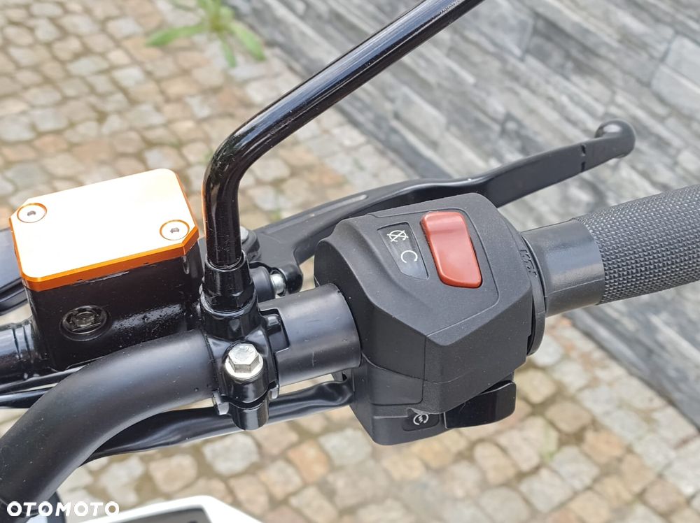 KTM Duke - 16