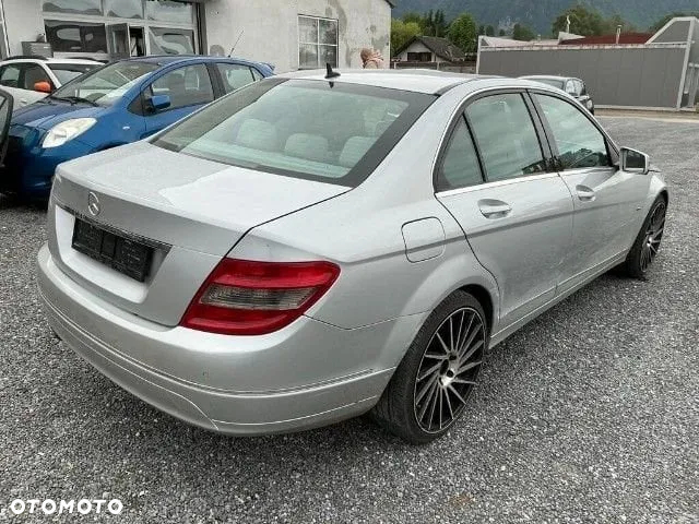 Mercedes-Benz Klasa C 250 CGI BlueEff Elegance - 7