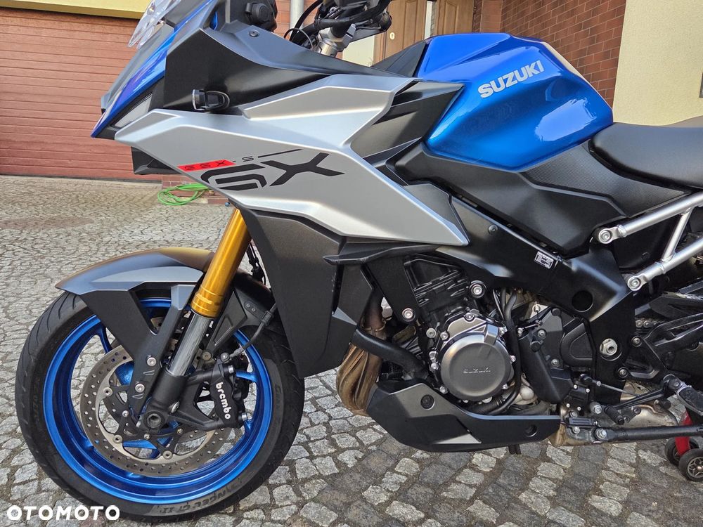 Suzuki GSX - 7