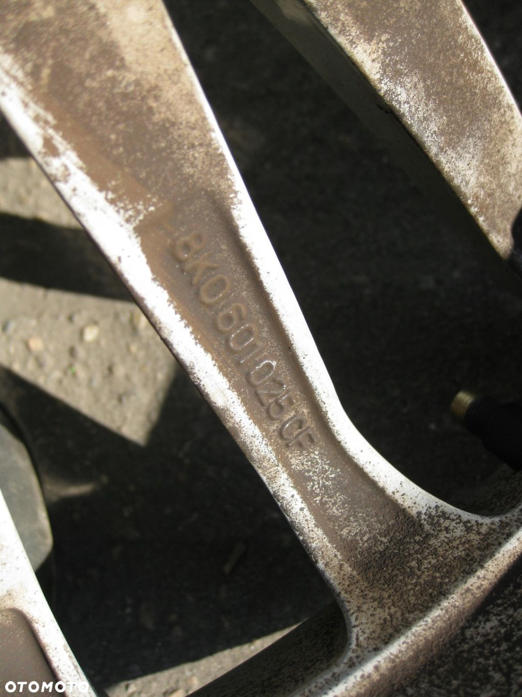 AUDI A4 B8 FELGI ALUMINIOWE 17" ET 45 KOMPLET 8K0601025CF - 7