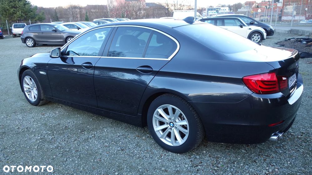 BMW Seria 5 520d Luxury Line - 12