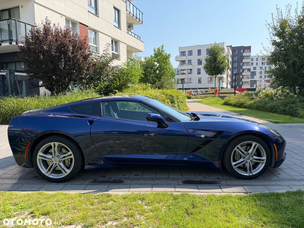 Chevrolet Corvette - 5