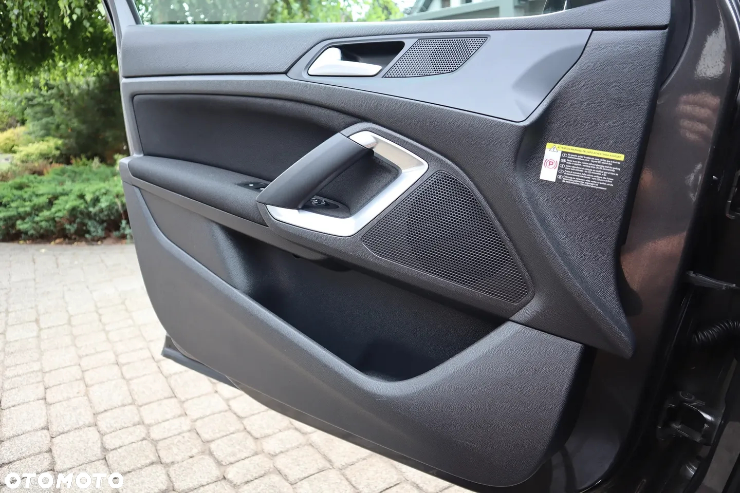Peugeot 308 1.2 PureTech Allure S&S - 21