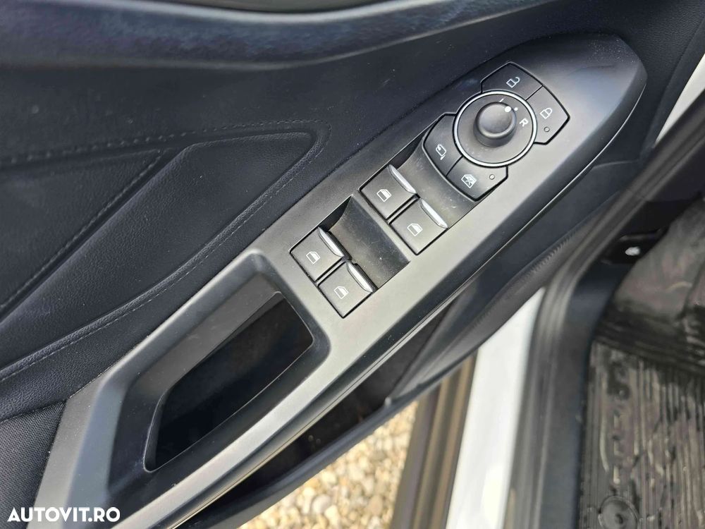 Ford Focus - 10