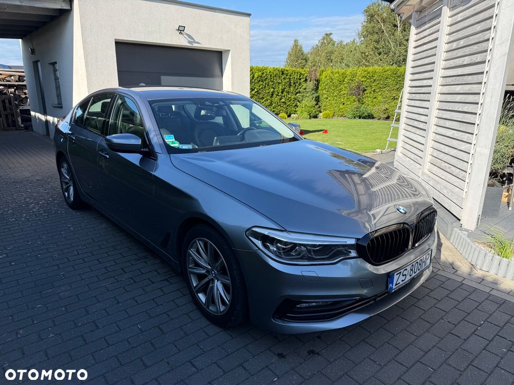 BMW Seria 5 525d Luxury Line - 3