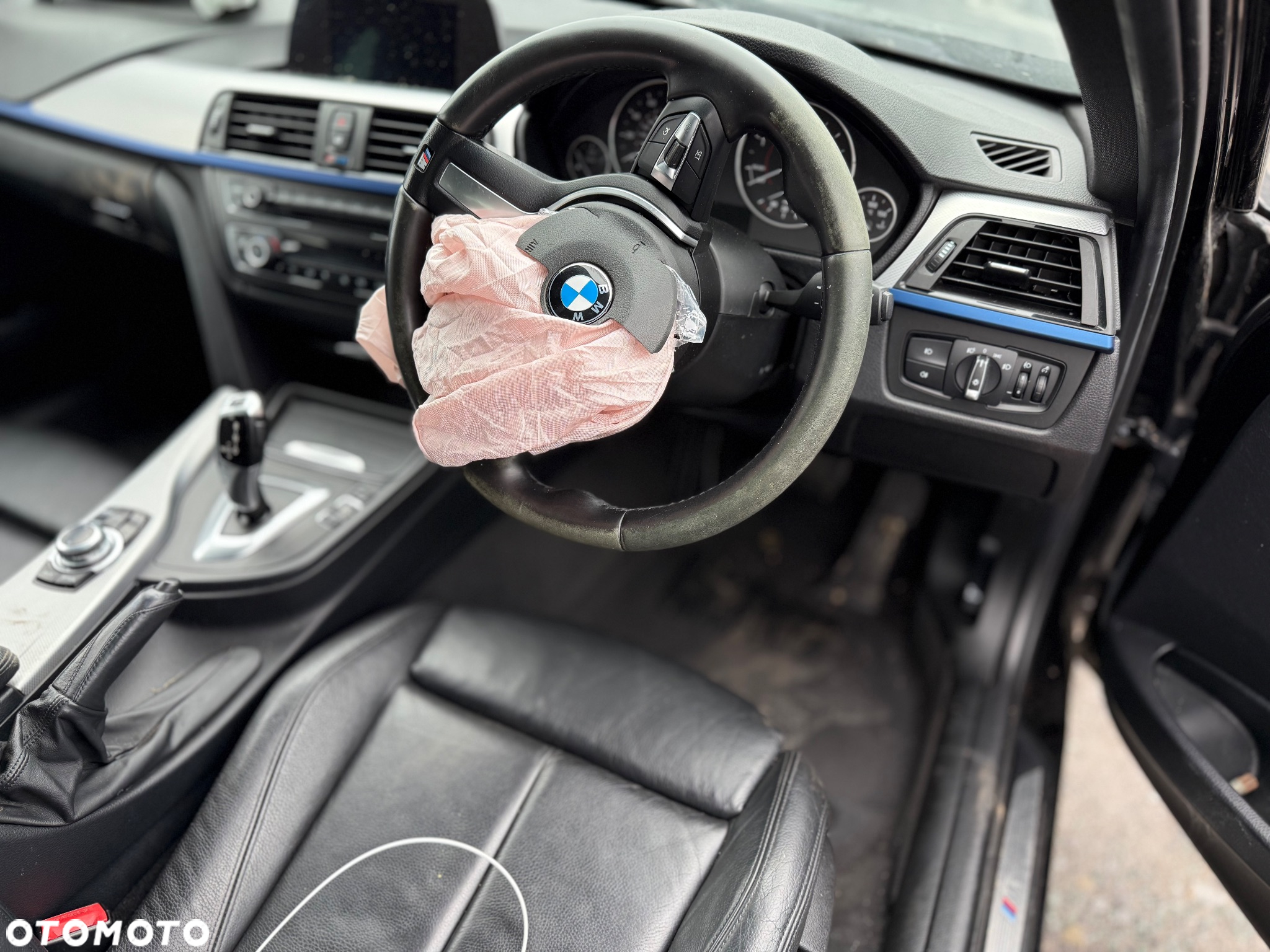 BMW Seria 3 320d DPF Touring Edition Sport - 23