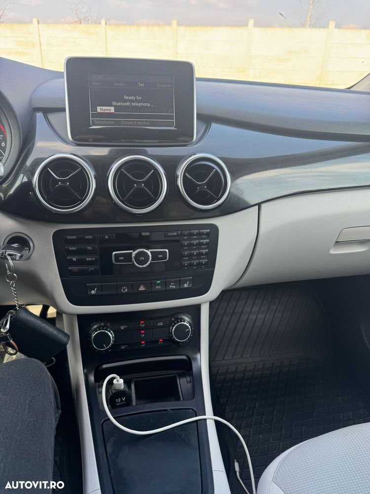 Mercedes-Benz B 180 - 10