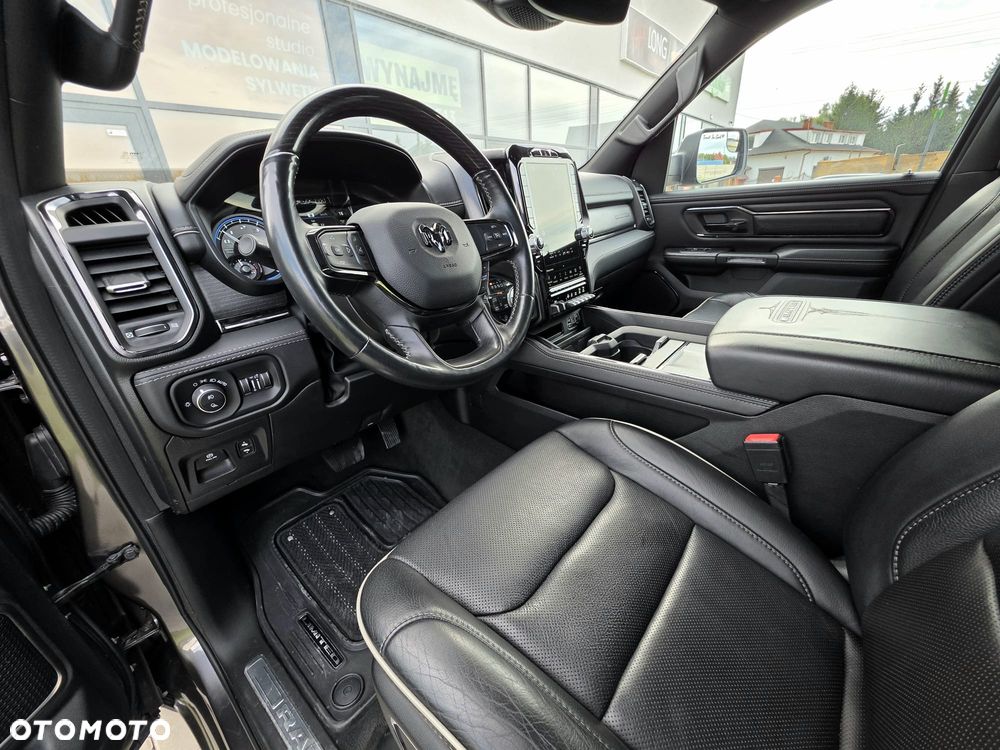 Dodge RAM - 15