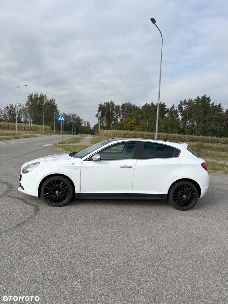 Alfa Romeo Giulietta 2.0 JTDM 16V Veloce - 5