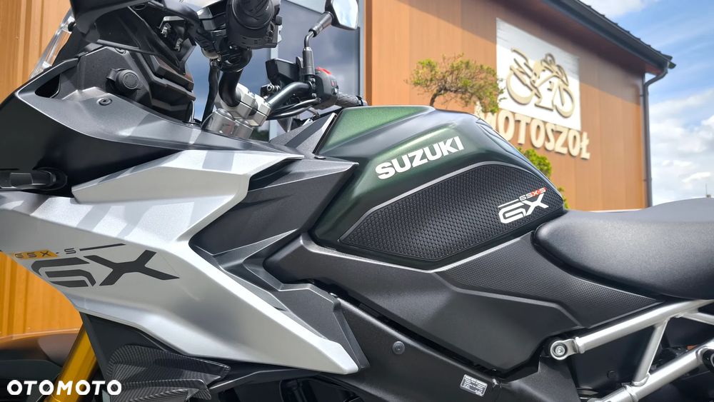 Suzuki GSX 1000 - 26