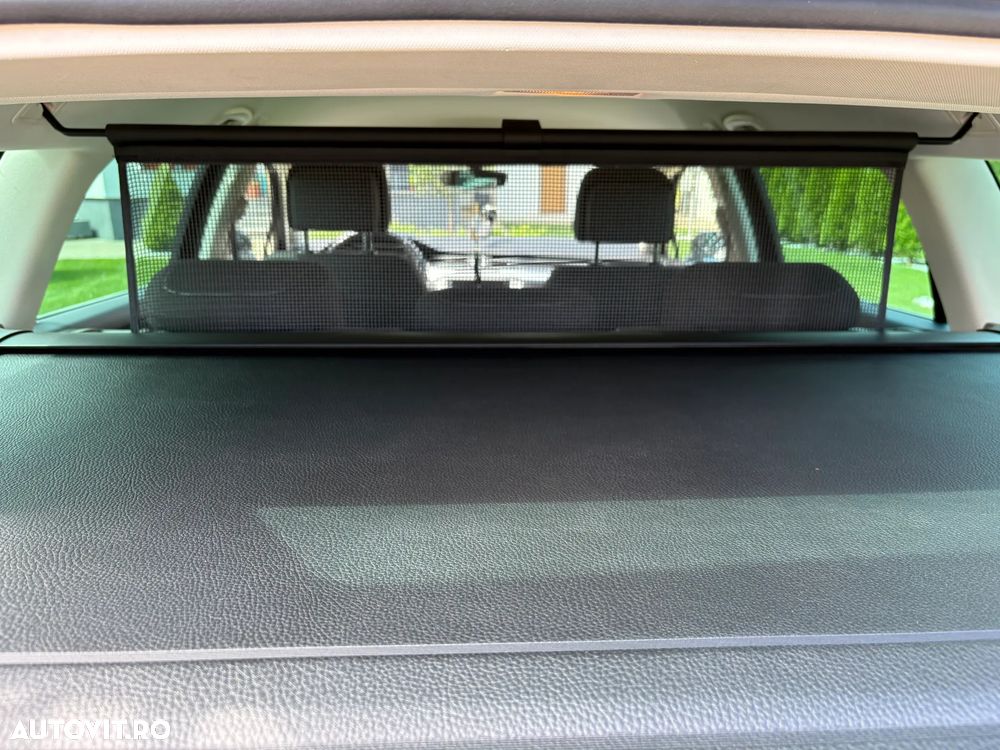 Volkswagen Passat 2.0 TDI DSG Comfortline - 17
