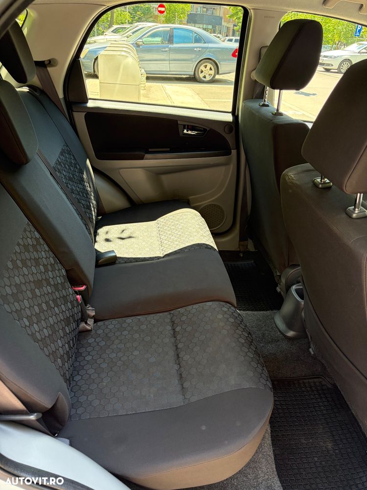 Suzuki SX4 1.6 GLX 4WD - 9