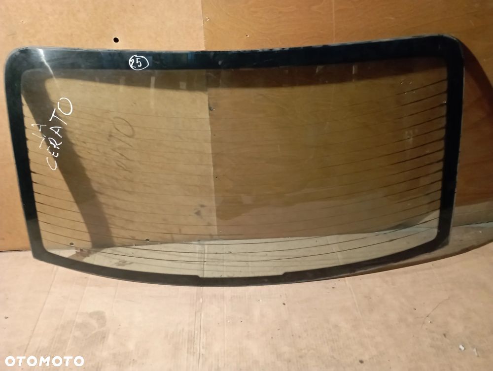 Szyba tylna Kia Cerato Sedan - 1