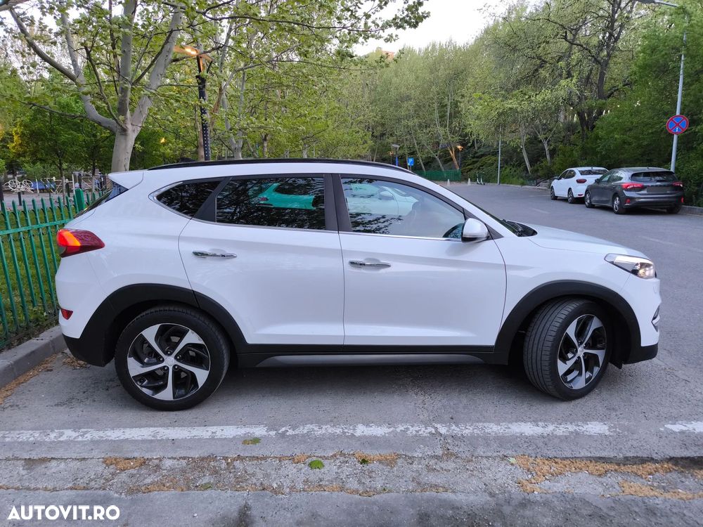 Hyundai Tucson 2.0 CRDI 4WD Automatik Style - 7