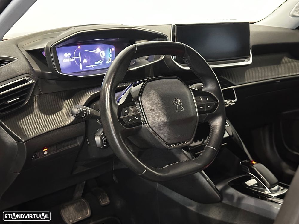 Peugeot e-2008 Allure - 14