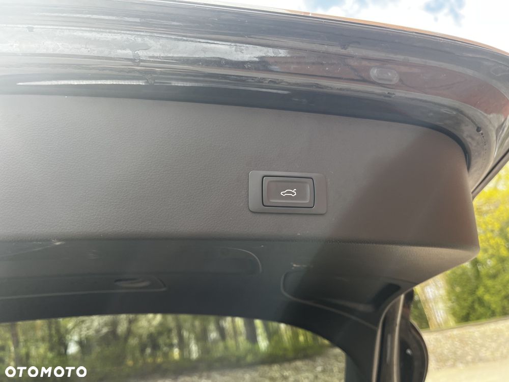 Audi A6 Avant 2.0 TDI ultra S tronic - 12