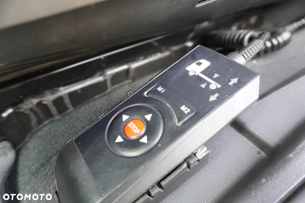 Mercedes-Benz Antos 2540 / Burtowy 15 EPAL / HDS Fassi F165 / 6.1 t / Zasięg 8 m / pilot / rotator / 1600 MTH / oś skrętna - 22