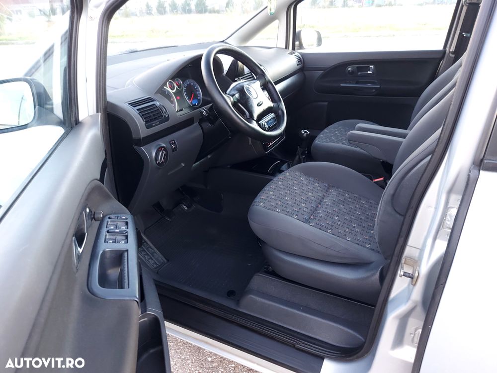 Volkswagen Sharan - 8