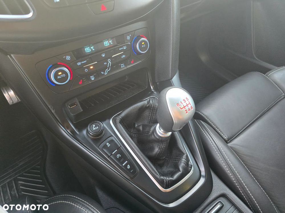 Ford Focus - 21