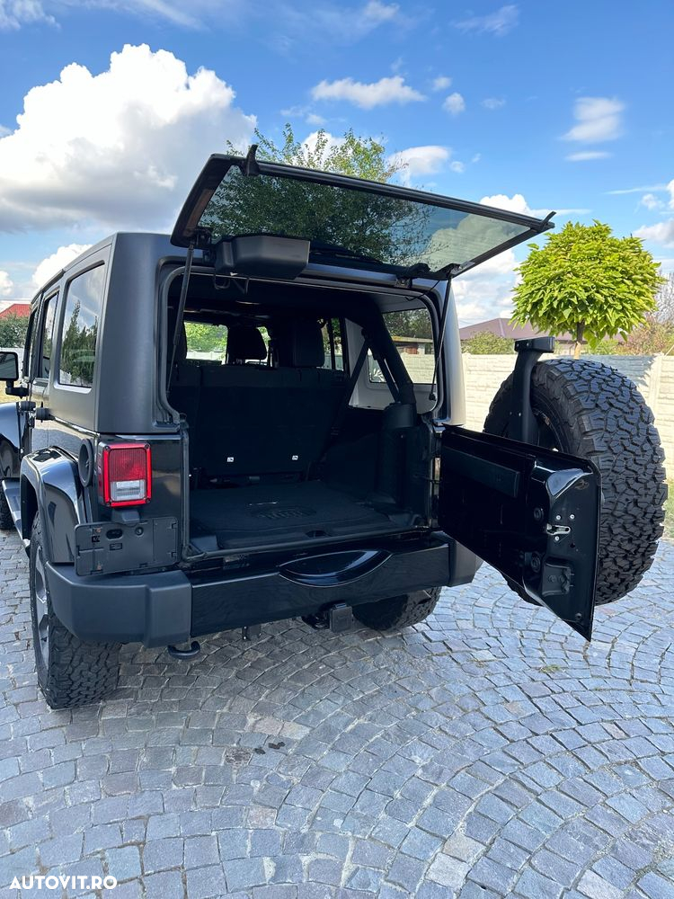 Jeep Wrangler - 16
